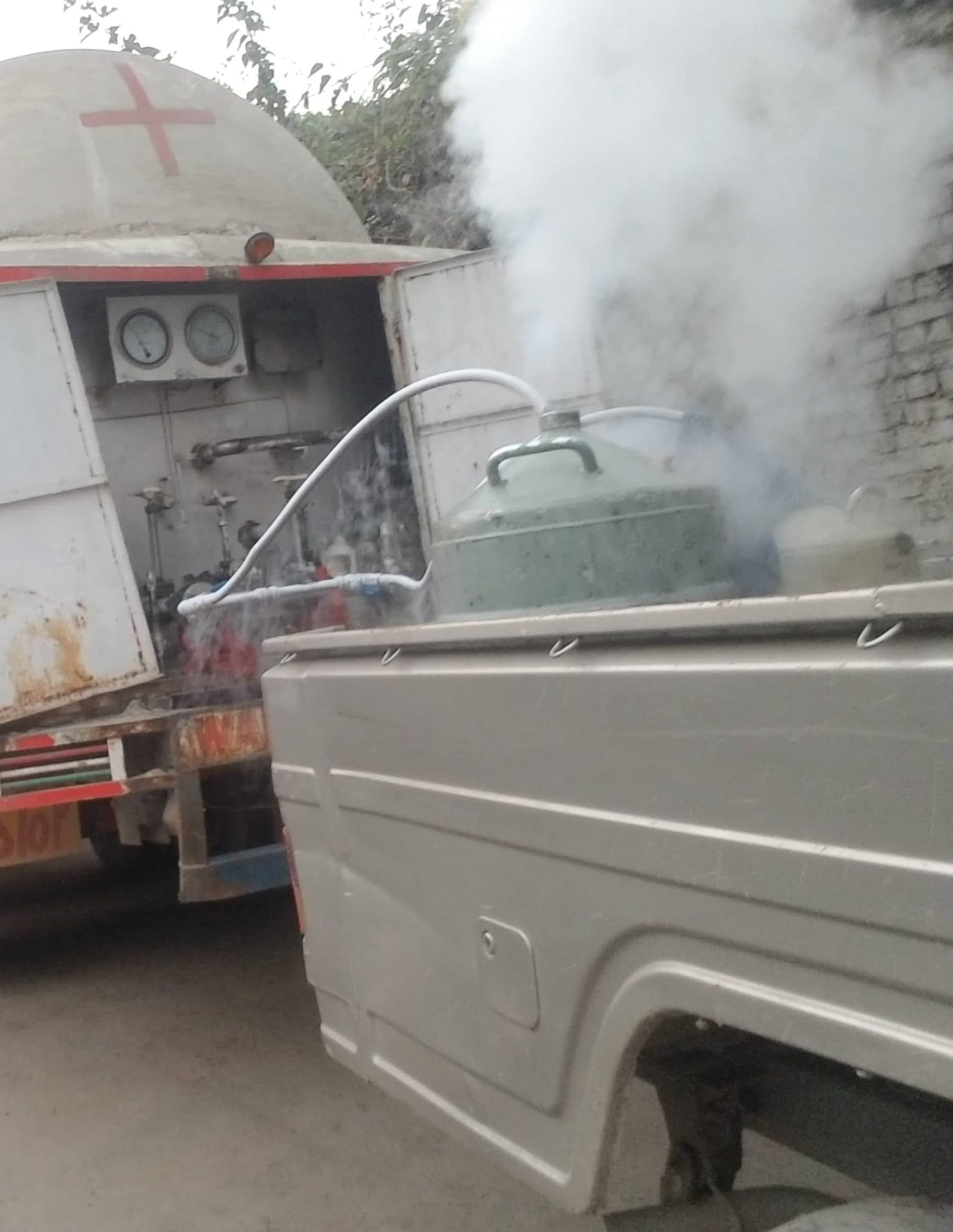 Liquid nitrogen filling